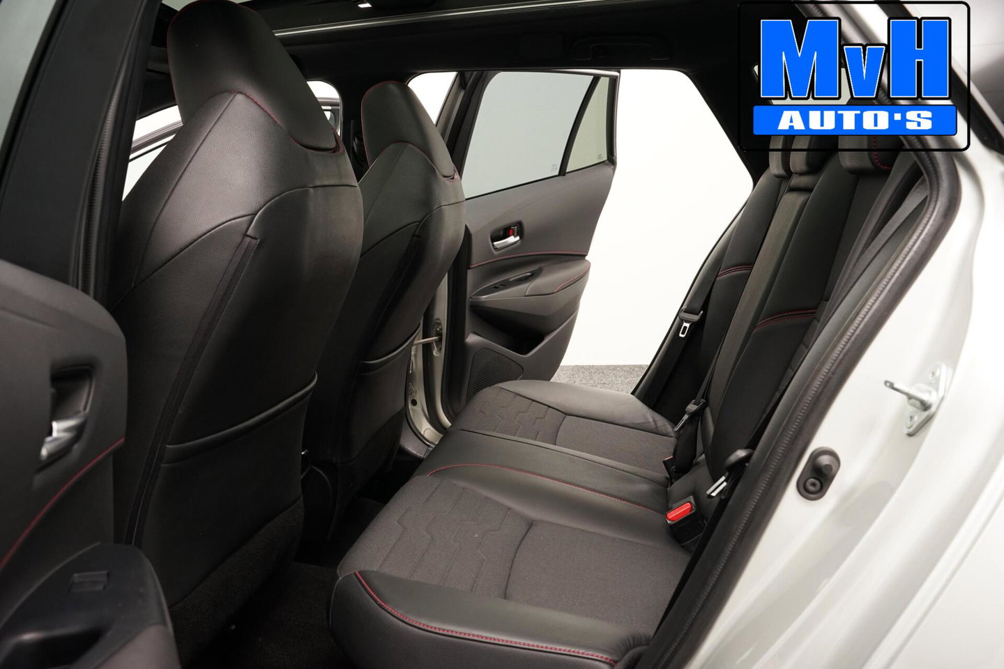 Toyota Corolla Touring Sports 2.0 Hybrid Executive|PANO|LUXE!