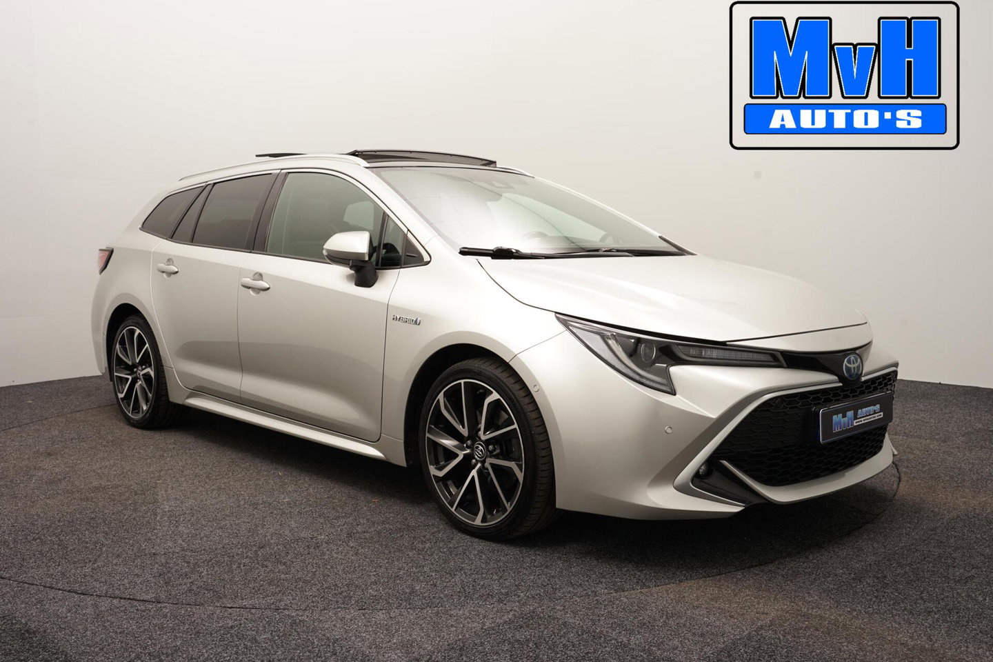 Toyota Corolla Touring Sports 2.0 Hybrid Executive|PANO|LUXE!