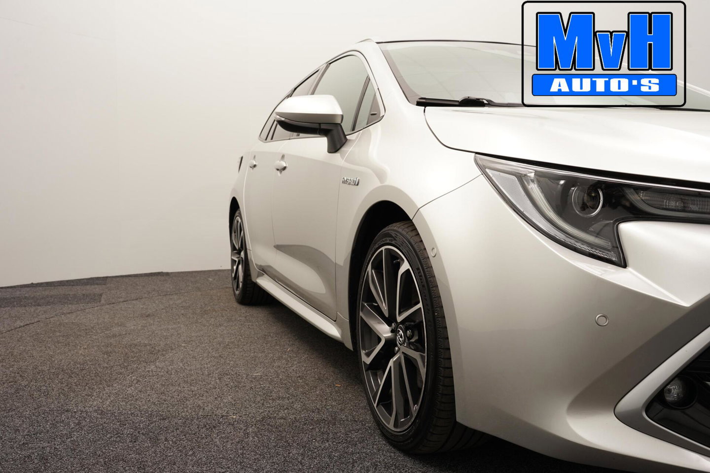 Toyota Corolla Touring Sports 2.0 Hybrid Executive|PANO|LUXE!