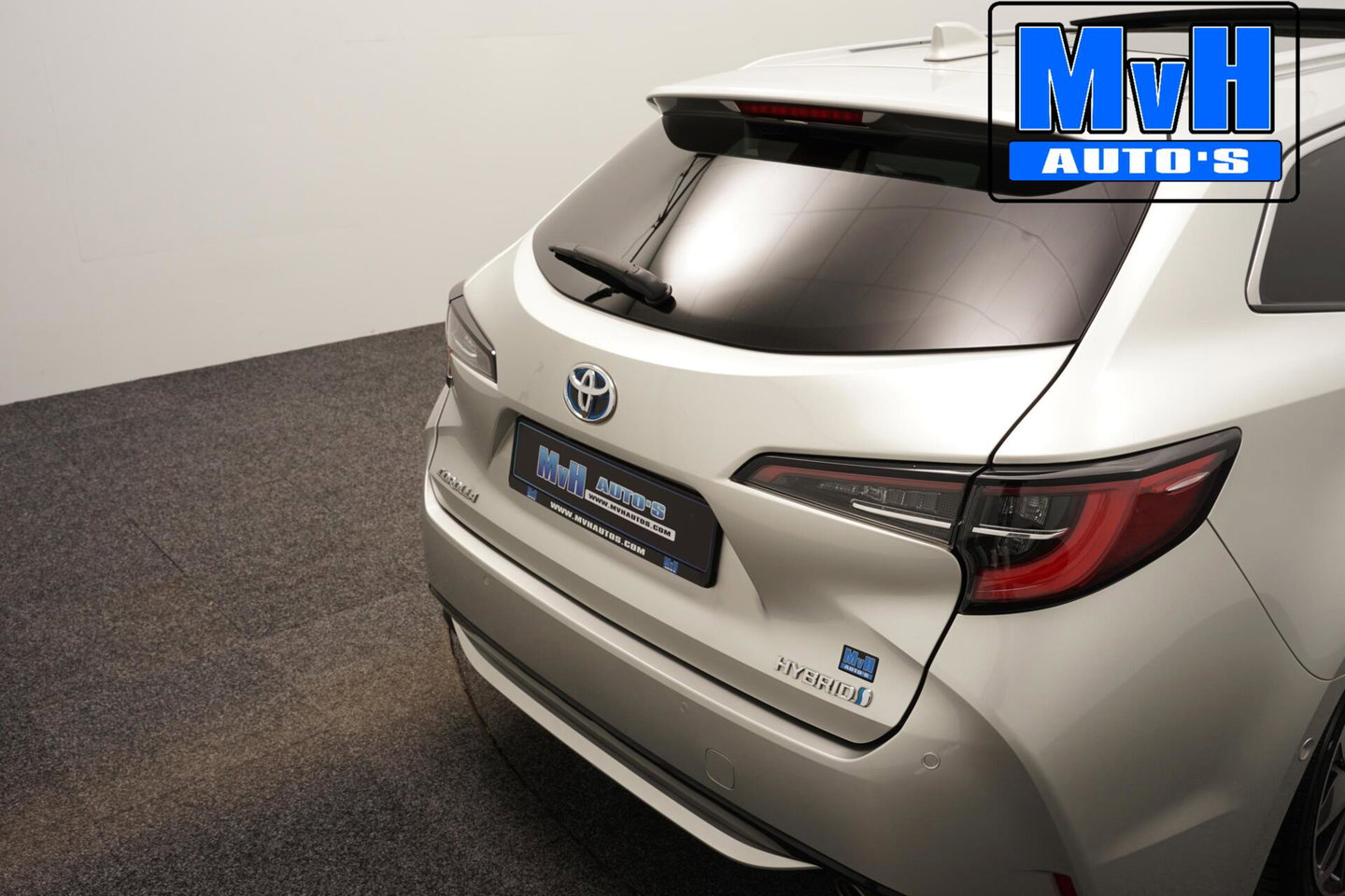 Toyota Corolla Touring Sports 2.0 Hybrid Executive|PANO|LUXE!