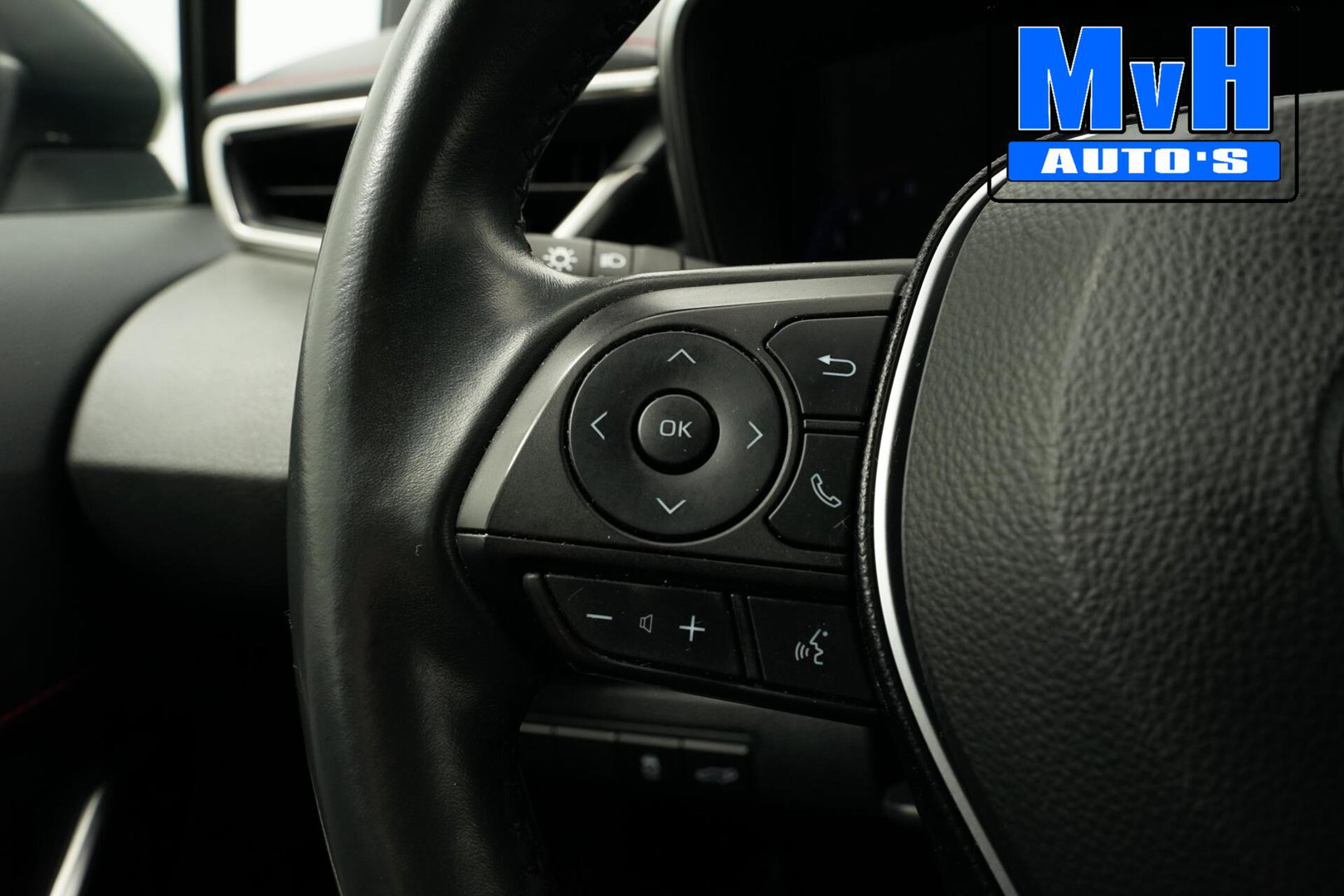 Toyota Corolla Touring Sports 2.0 Hybrid Executive|PANO|LUXE!