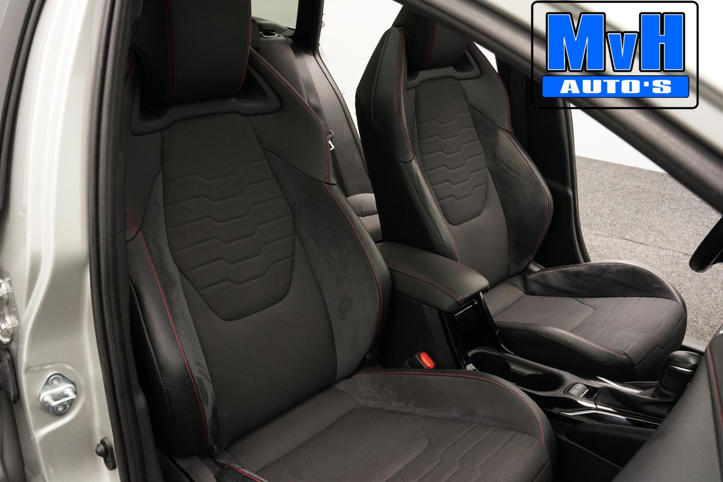Toyota Corolla Touring Sports 2.0 Hybrid Executive|PANO|LUXE!