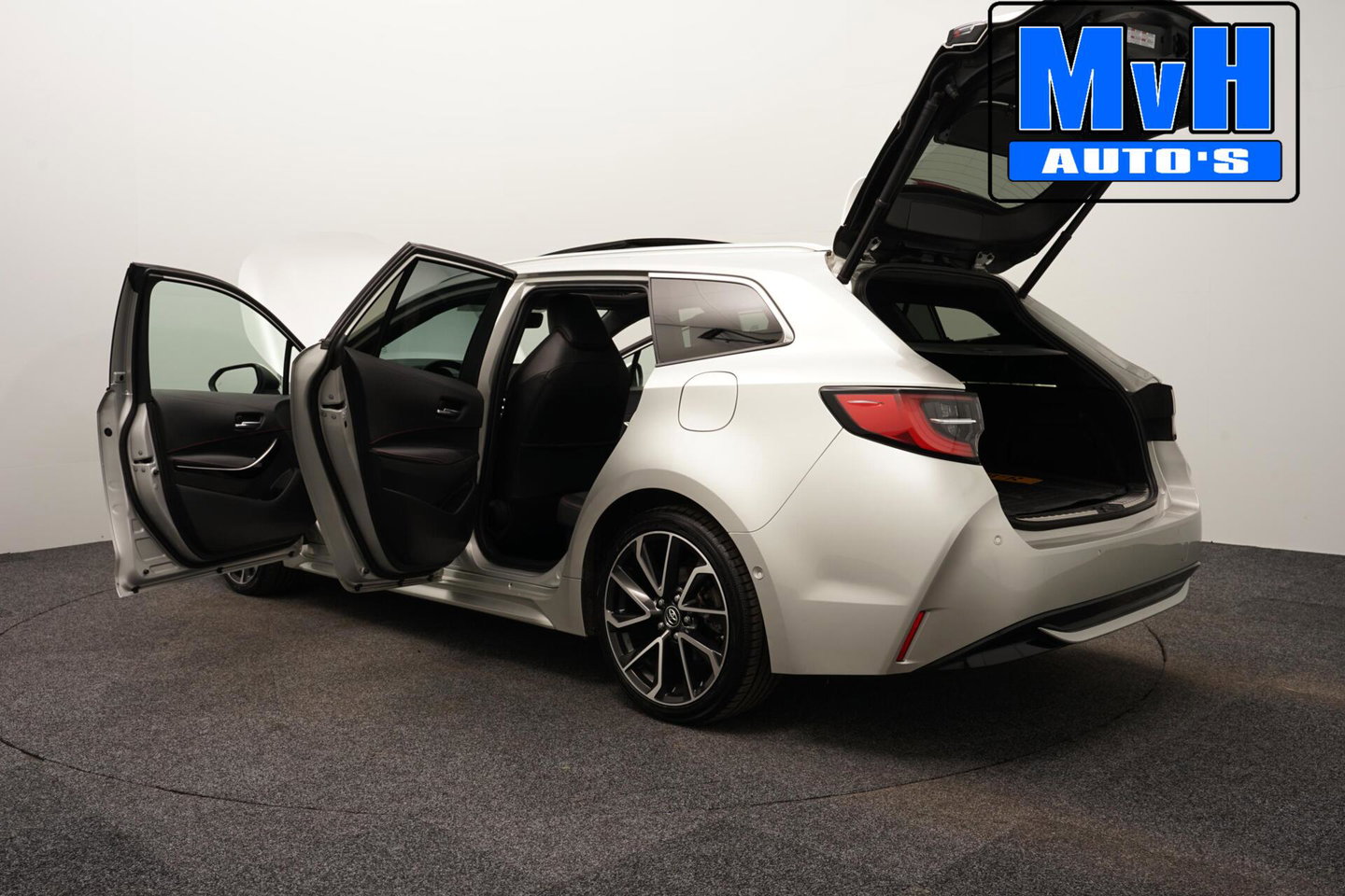 Toyota Corolla Touring Sports 2.0 Hybrid Executive|PANO|LUXE!