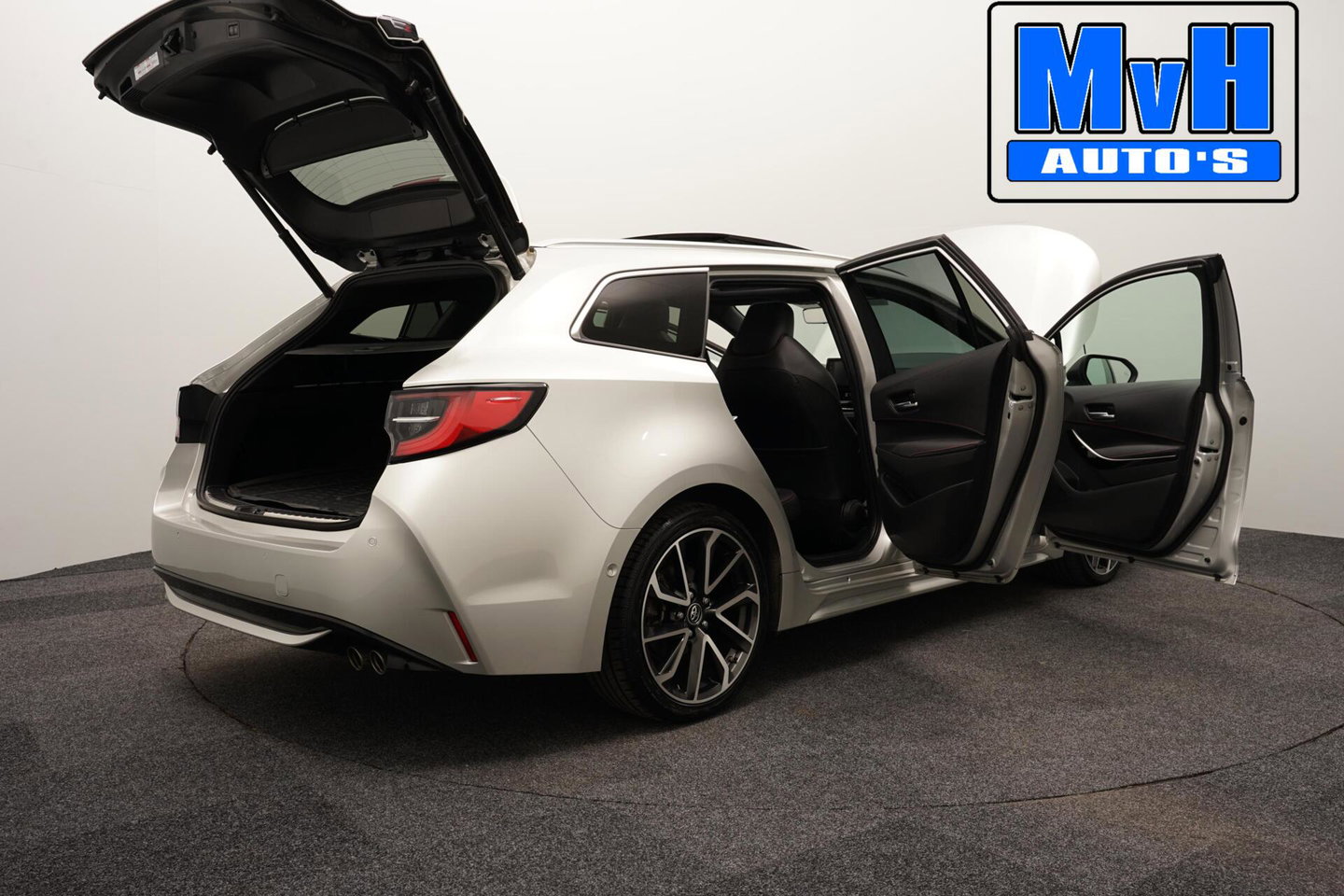 Toyota Corolla Touring Sports 2.0 Hybrid Executive|PANO|LUXE!