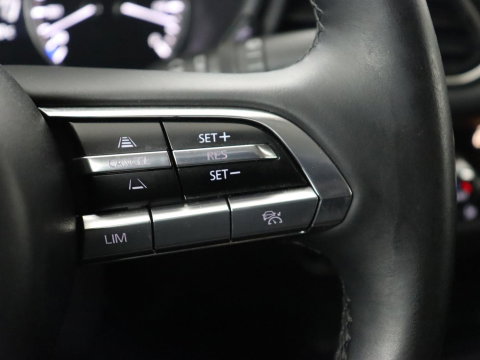 Mazda CX-30 2.0 e-SkyActiv-X M Hybrid Comfort | Stoelverwarming | Head-Up | Camera | Carplay | Adaptive cruise | Navigatie | Stuurverwarming | 18'' | Keyless | Full LED | Climate control