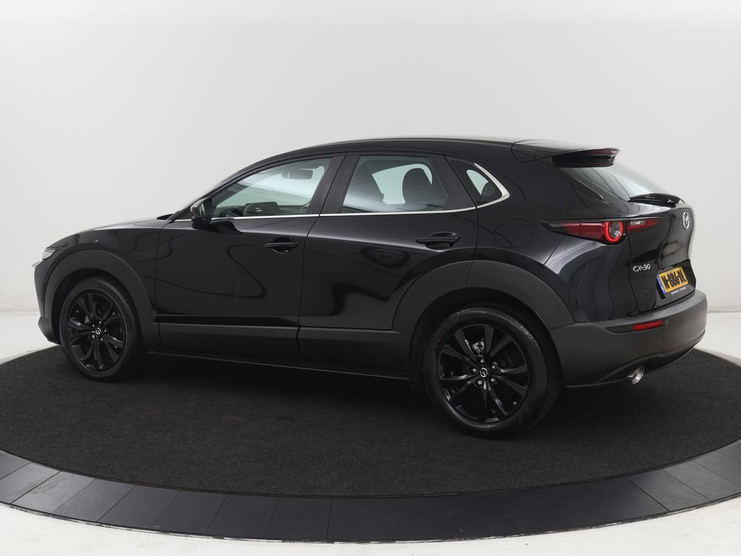 Mazda CX-30 2.0 e-SkyActiv-X M Hybrid Comfort | Stoelverwarming | Head-Up | Camera | Carplay | Adaptive cruise | Navigatie | Stuurverwarming | 18'' | Keyless | Full LED | Climate control