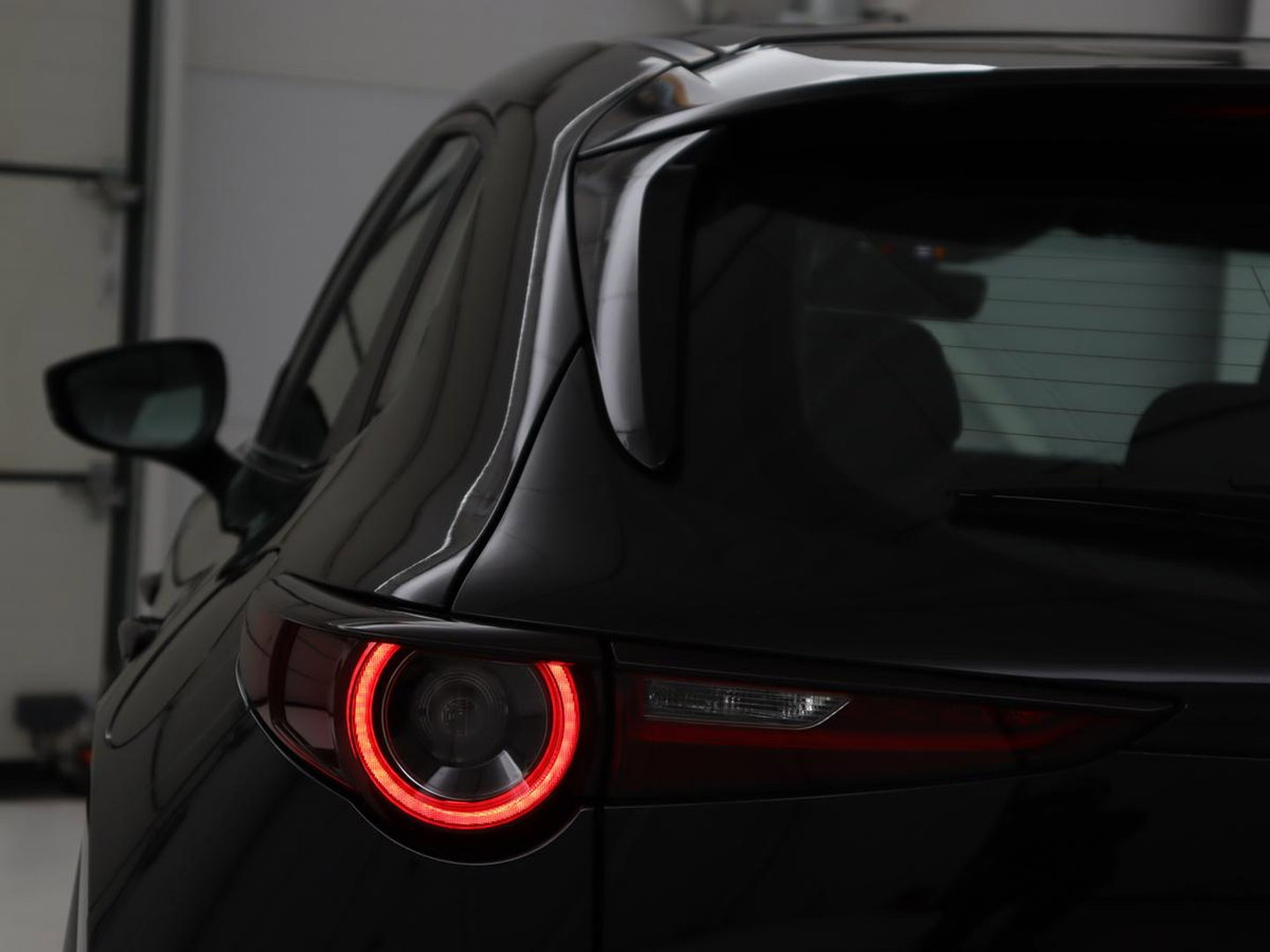 Mazda CX-30 2.0 e-SkyActiv-X M Hybrid Comfort | Stoelverwarming | Head-Up | Camera | Carplay | Adaptive cruise | Navigatie | Stuurverwarming | 18'' | Keyless | Full LED | Climate control
