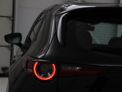 Mazda CX-30 2.0 e-SkyActiv-X M Hybrid Comfort | Stoelverwarming | Head-Up | Camera | Carplay | Adaptive cruise | Navigatie | Stuurverwarming | 18'' | Keyless | Full LED | Climate control