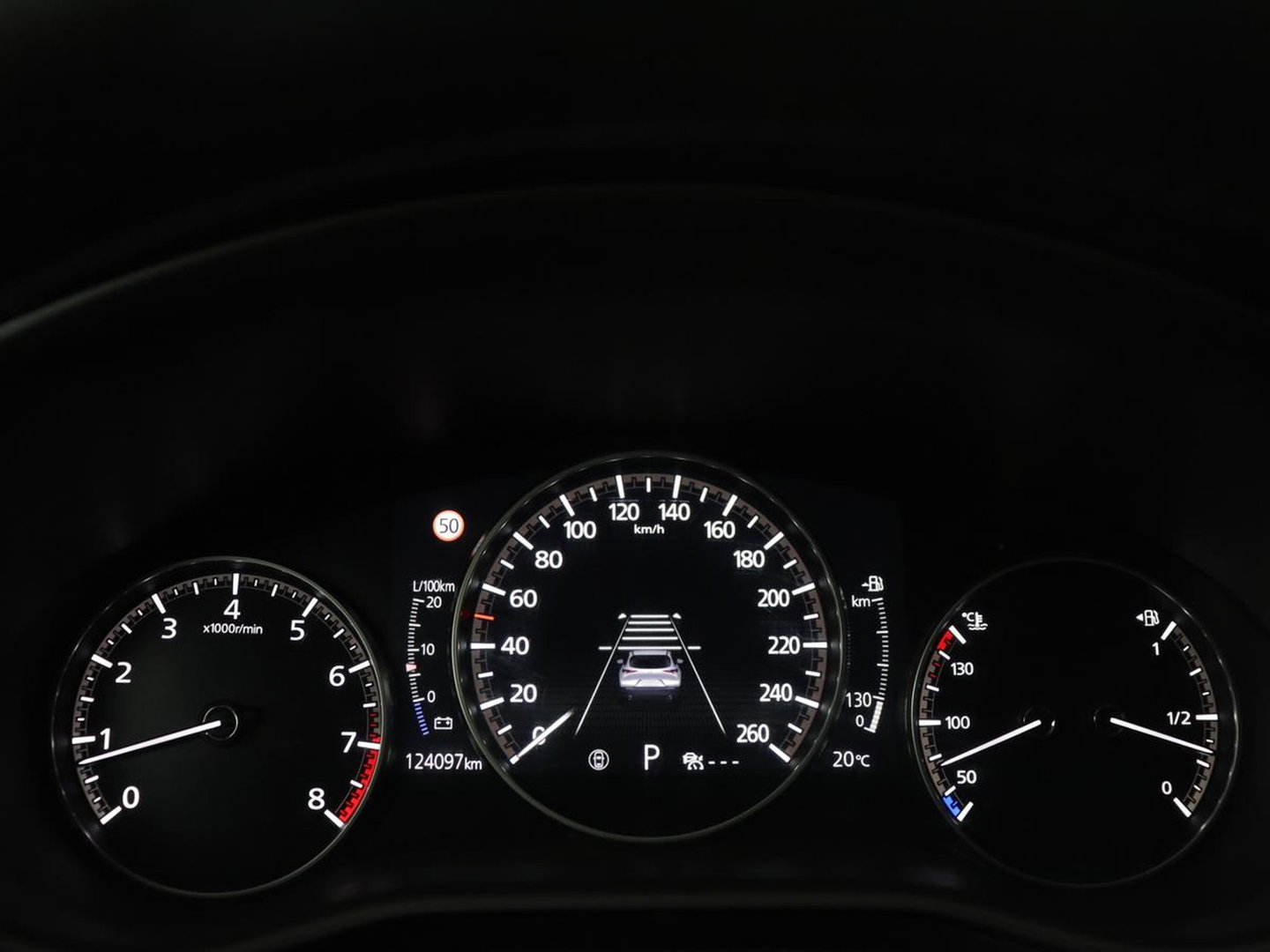 Mazda CX-30 2.0 e-SkyActiv-X M Hybrid Comfort | Stoelverwarming | Head-Up | Camera | Carplay | Adaptive cruise | Navigatie | Stuurverwarming | 18'' | Keyless | Full LED | Climate control
