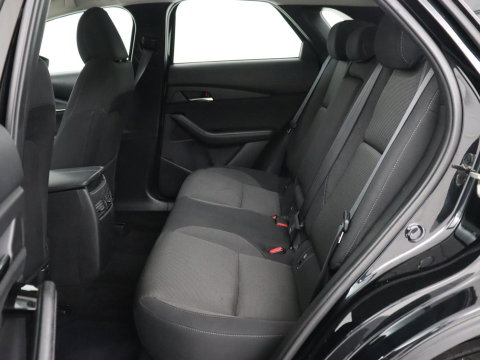 Mazda CX-30 2.0 e-SkyActiv-X M Hybrid Comfort | Stoelverwarming | Head-Up | Camera | Carplay | Adaptive cruise | Navigatie | Stuurverwarming | 18'' | Keyless | Full LED | Climate control