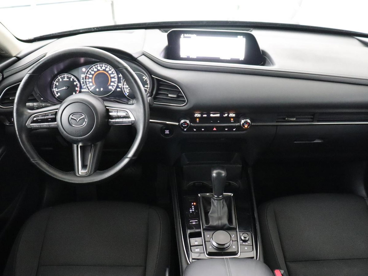 Mazda CX-30 2.0 e-SkyActiv-X M Hybrid Comfort | Stoelverwarming | Head-Up | Camera | Carplay | Adaptive cruise | Navigatie | Stuurverwarming | 18'' | Keyless | Full LED | Climate control