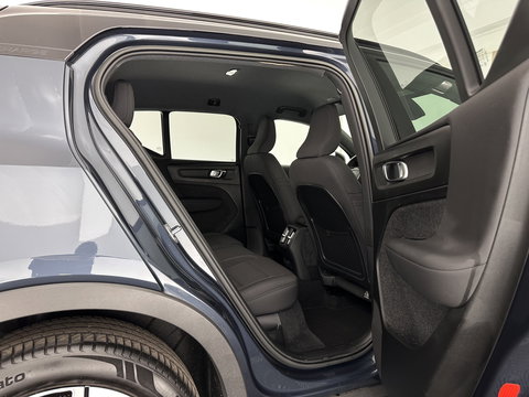 Volvo XC40 Recharge Plus [ 3-Fase ] {SOH-90%} (INCL.BTW) *ADAPTIVE-CRUISE | FULL-LED | BLINDSPOT | HEATED-SPORTSEATS | KEYLESS | DIGI-COCKPIT | CAMERA | PRIVACY-GLASS | ECC | PDC | 19''ALU | TOWBAR*
