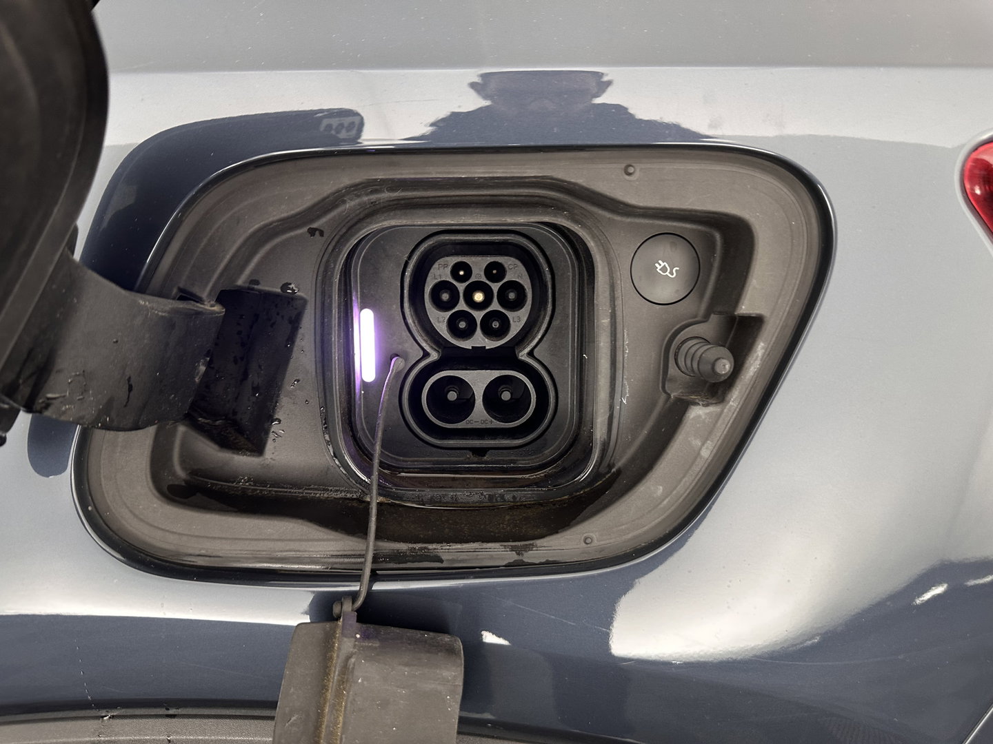 Volvo XC40 Recharge Plus [ 3-Fase ] {SOH-90%} (INCL.BTW) *ADAPTIVE-CRUISE | FULL-LED | BLINDSPOT | HEATED-SPORTSEATS | KEYLESS | DIGI-COCKPIT | CAMERA | PRIVACY-GLASS | ECC | PDC | 19''ALU | TOWBAR*