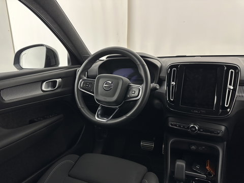 Volvo XC40 Recharge Plus [ 3-Fase ] {SOH-90%} (INCL.BTW) *ADAPTIVE-CRUISE | FULL-LED | BLINDSPOT | HEATED-SPORTSEATS | KEYLESS | DIGI-COCKPIT | CAMERA | PRIVACY-GLASS | ECC | PDC | 19''ALU | TOWBAR*