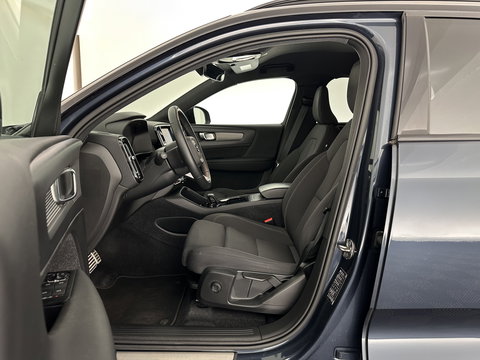 Volvo XC40 Recharge Plus [ 3-Fase ] {SOH-90%} (INCL.BTW) *ADAPTIVE-CRUISE | FULL-LED | BLINDSPOT | HEATED-SPORTSEATS | KEYLESS | DIGI-COCKPIT | CAMERA | PRIVACY-GLASS | ECC | PDC | 19''ALU | TOWBAR*