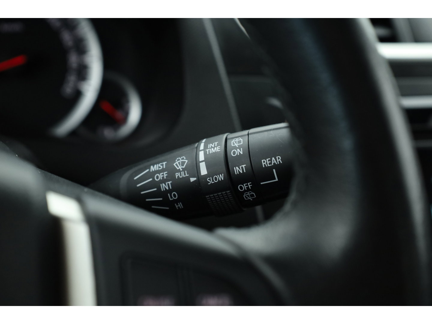 Suzuki Swift 1.2 94PK Bandit EASSS | Rijklaar! | Trekhaak | Cruise | 4-cilinder | Airco | 5-deurs | All-Seasons V