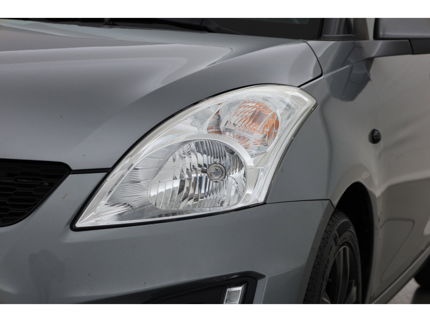 Suzuki Swift 1.2 94PK Bandit EASSS | Rijklaar! | Trekhaak | Cruise | 4-cilinder | Airco | 5-deurs | All-Seasons V