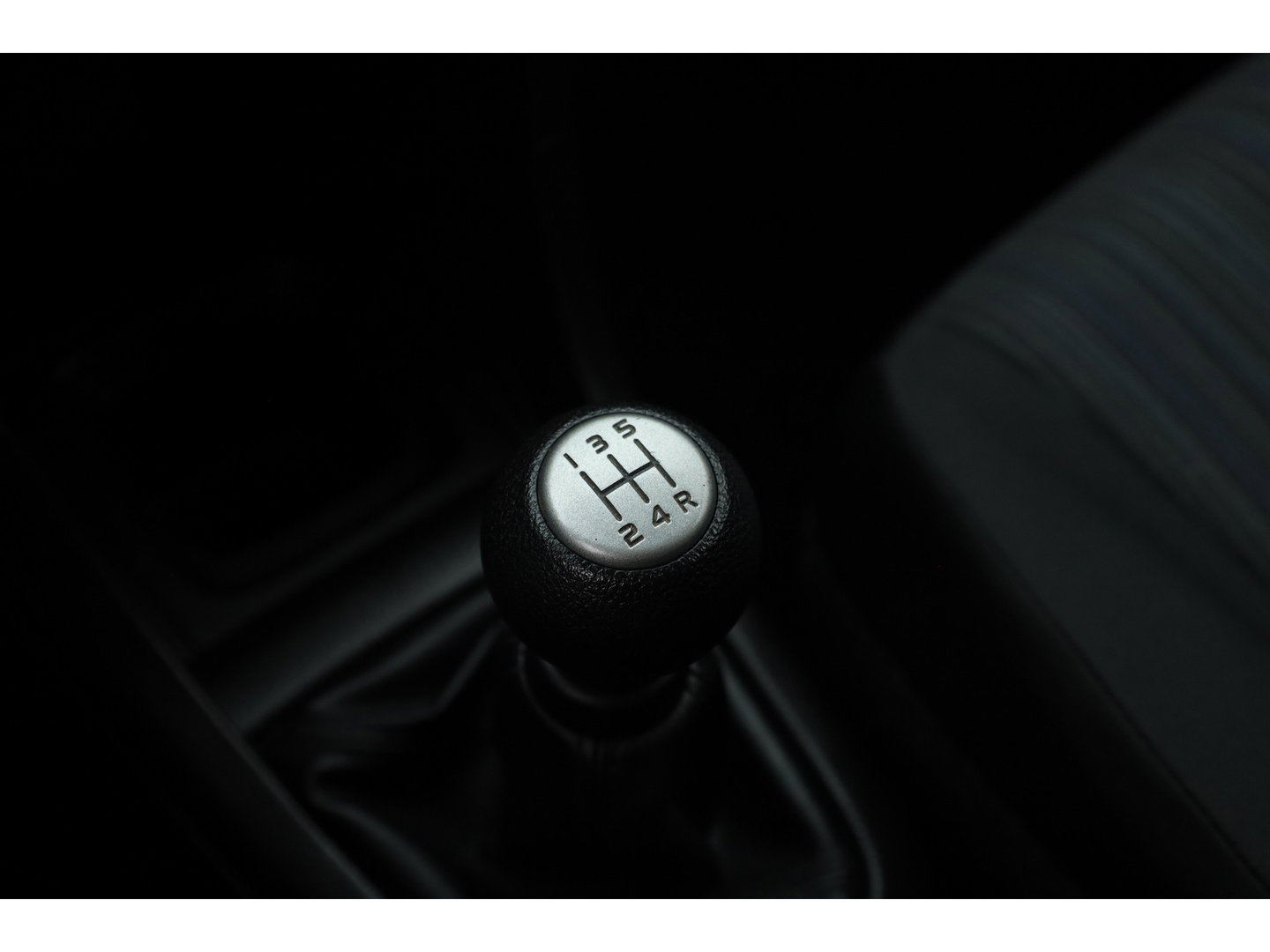 Suzuki Swift 1.2 94PK Bandit EASSS | Rijklaar! | Trekhaak | Cruise | 4-cilinder | Airco | 5-deurs | All-Seasons V