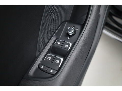 Audi A3 Sportback 35 TFSI S-Line Competition | Virt. Cockpit | Cruise Contr. | Standkachel | B&O | Trekhaak | Stoelverw. | Keyless