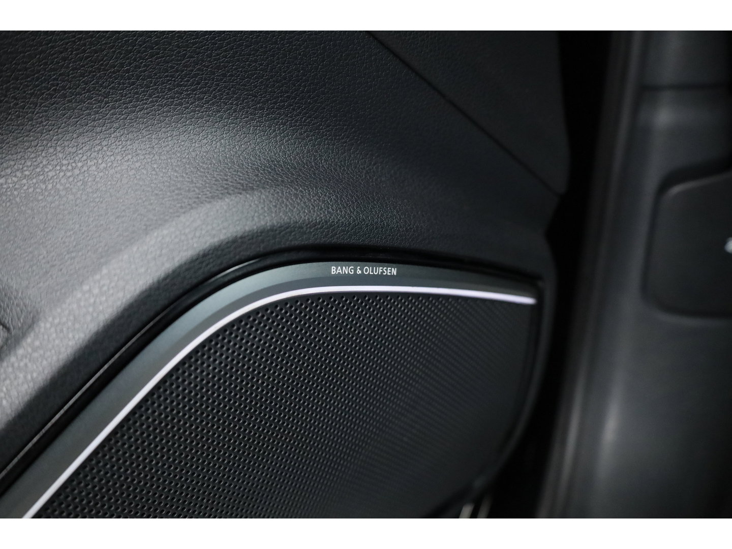 Audi A3 Sportback 35 TFSI S-Line Competition | Virt. Cockpit | Cruise Contr. | Standkachel | B&O | Trekhaak | Stoelverw. | Keyless