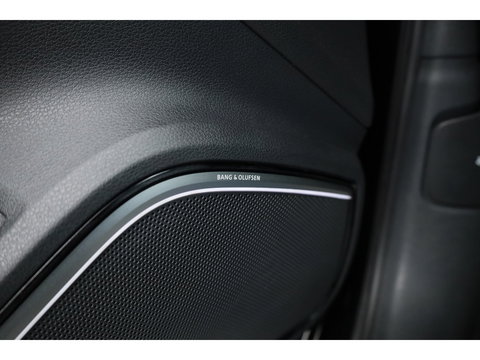 Audi A3 Sportback 35 TFSI S-Line Competition | Virt. Cockpit | Cruise Contr. | Standkachel | B&O | Trekhaak | Stoelverw. | Keyless