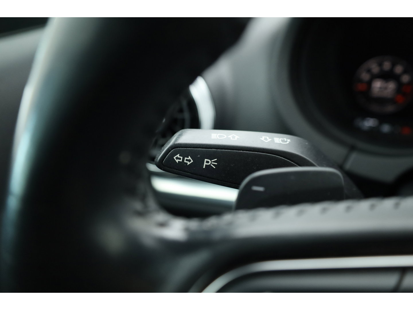 Audi A3 Sportback 35 TFSI S-Line Competition | Virt. Cockpit | Cruise Contr. | Standkachel | B&O | Trekhaak | Stoelverw. | Keyless