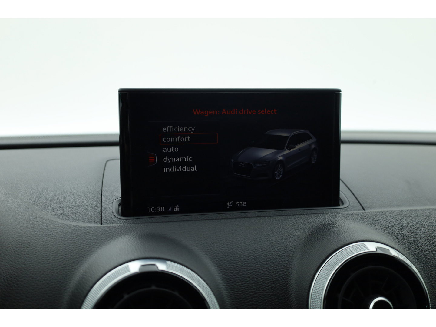 Audi A3 Sportback 35 TFSI S-Line Competition | Virt. Cockpit | Cruise Contr. | Standkachel | B&O | Trekhaak | Stoelverw. | Keyless