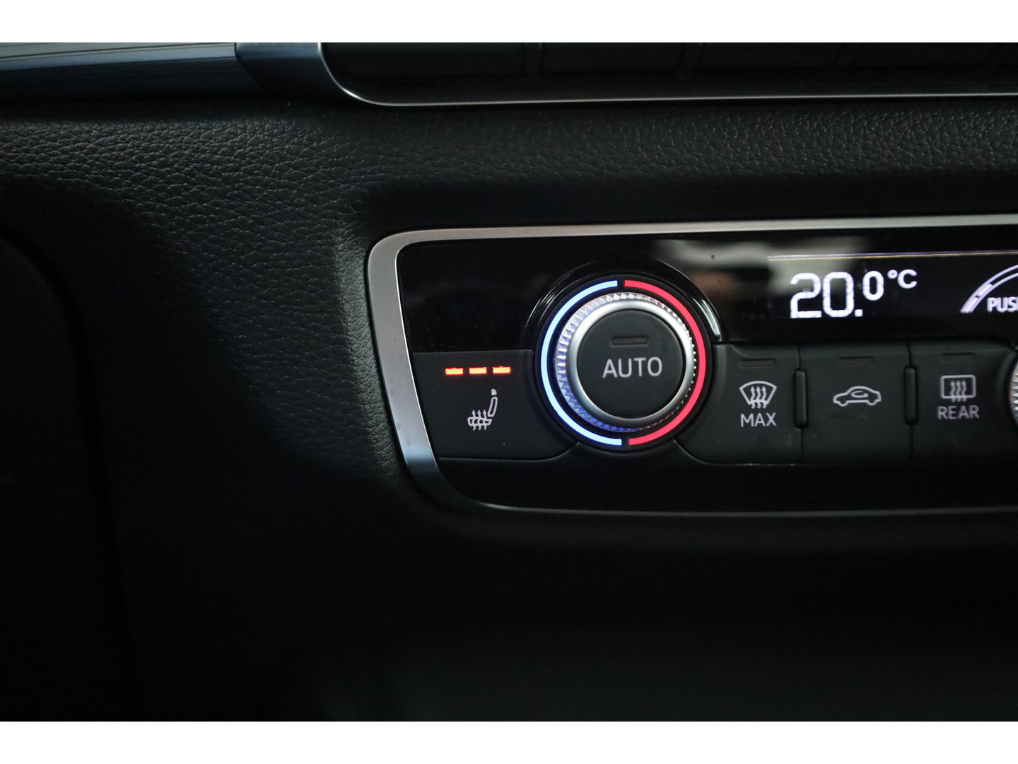 Audi A3 Sportback 35 TFSI S-Line Competition | Virt. Cockpit | Cruise Contr. | Standkachel | B&O | Trekhaak | Stoelverw. | Keyless