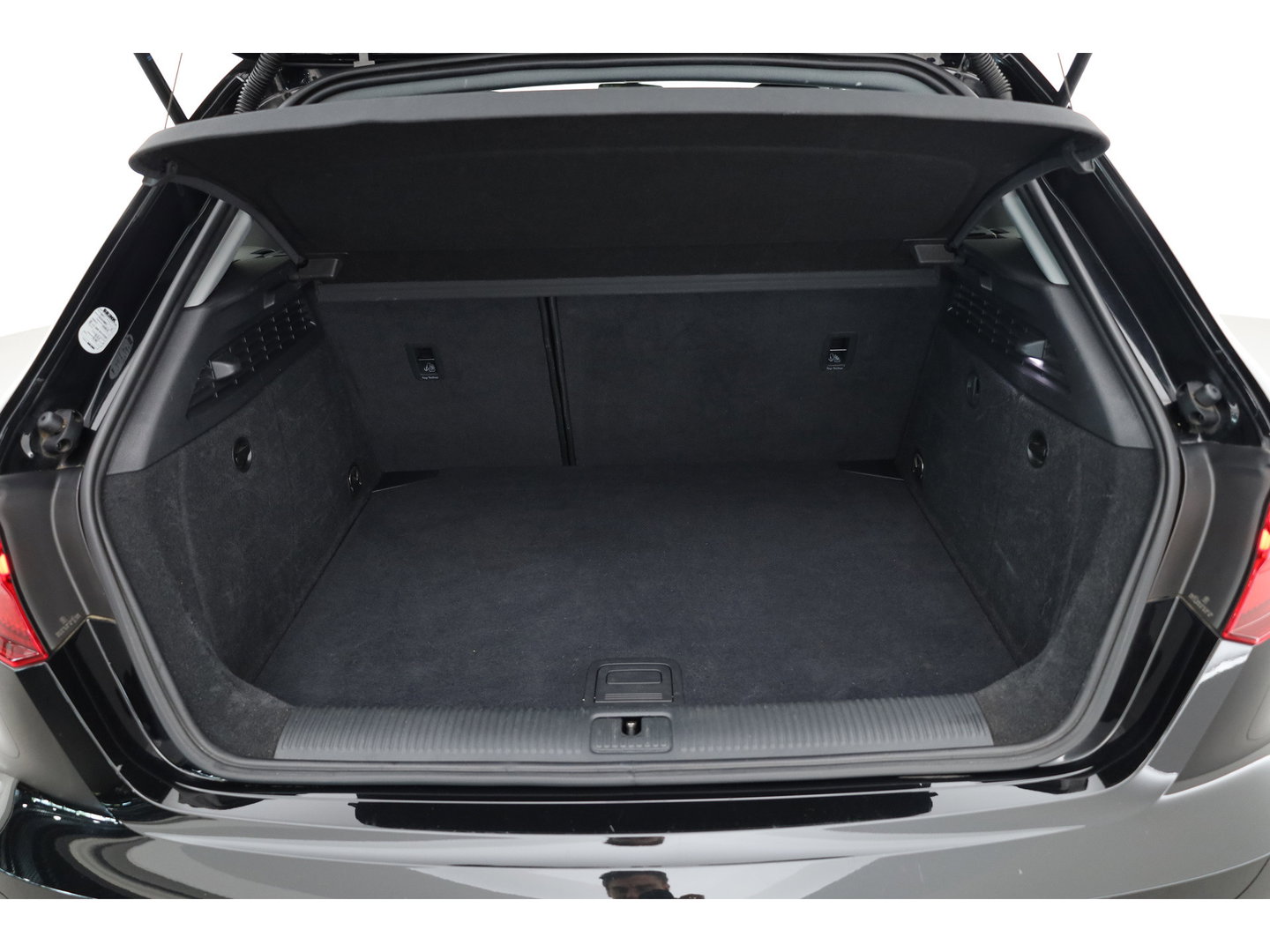 Audi A3 Sportback 35 TFSI S-Line Competition | Virt. Cockpit | Cruise Contr. | Standkachel | B&O | Trekhaak | Stoelverw. | Keyless