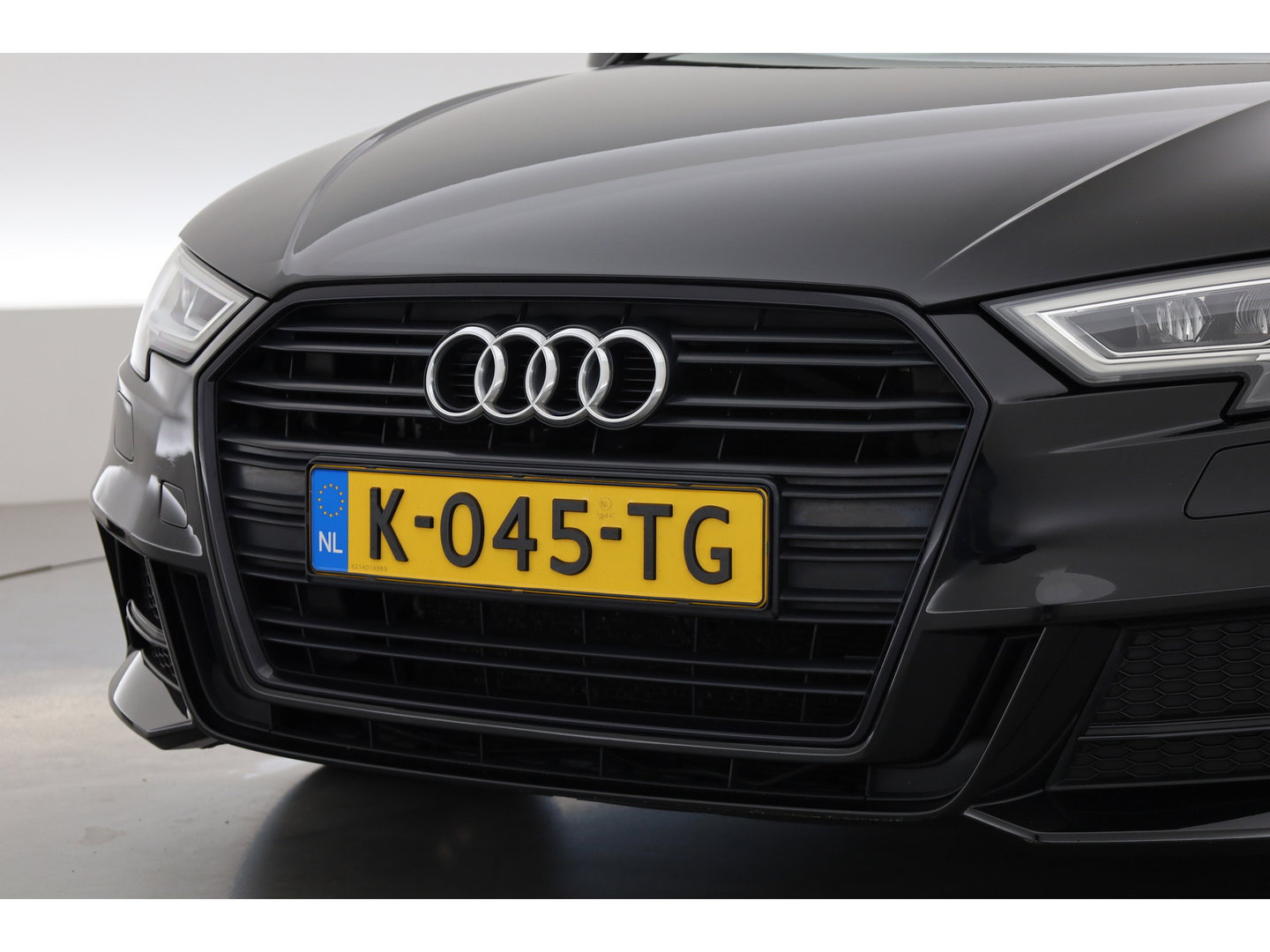 Audi A3 Sportback 35 TFSI S-Line Competition | Virt. Cockpit | Cruise Contr. | Standkachel | B&O | Trekhaak | Stoelverw. | Keyless