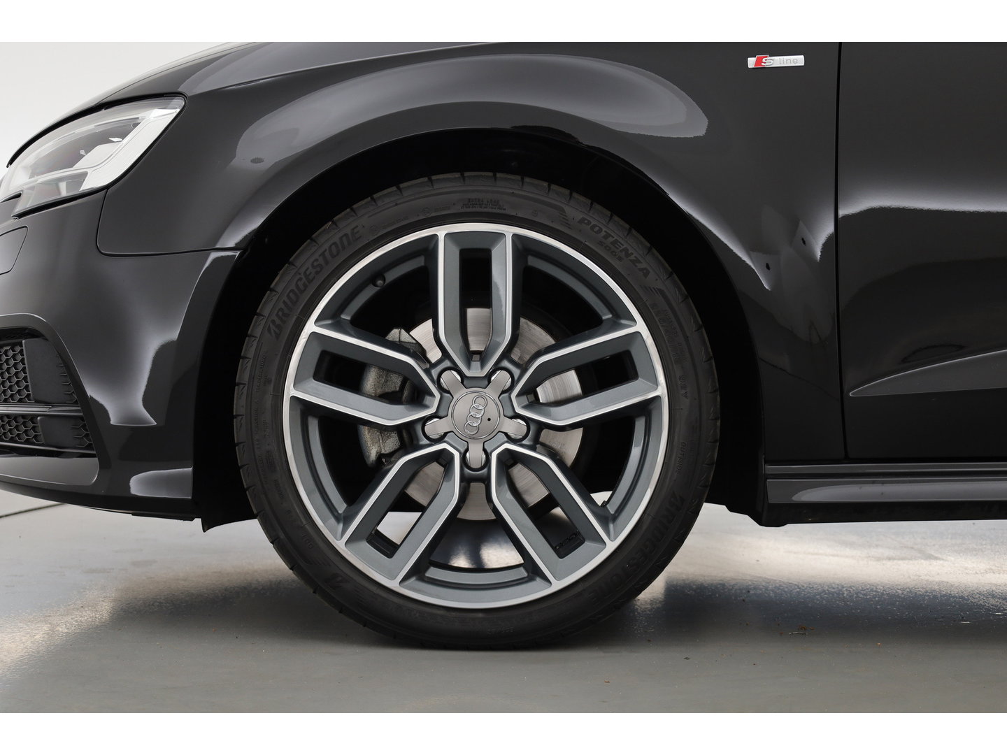 Audi A3 Sportback 35 TFSI S-Line Competition | Virt. Cockpit | Cruise Contr. | Standkachel | B&O | Trekhaak | Stoelverw. | Keyless