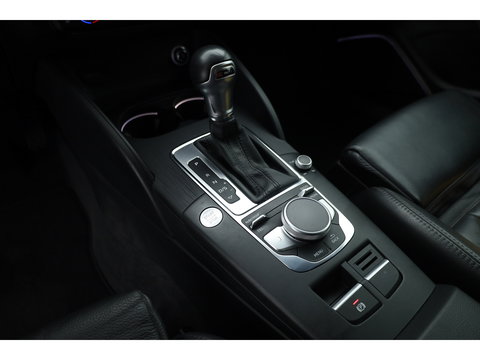 Audi A3 Sportback 35 TFSI S-Line Competition | Virt. Cockpit | Cruise Contr. | Standkachel | B&O | Trekhaak | Stoelverw. | Keyless