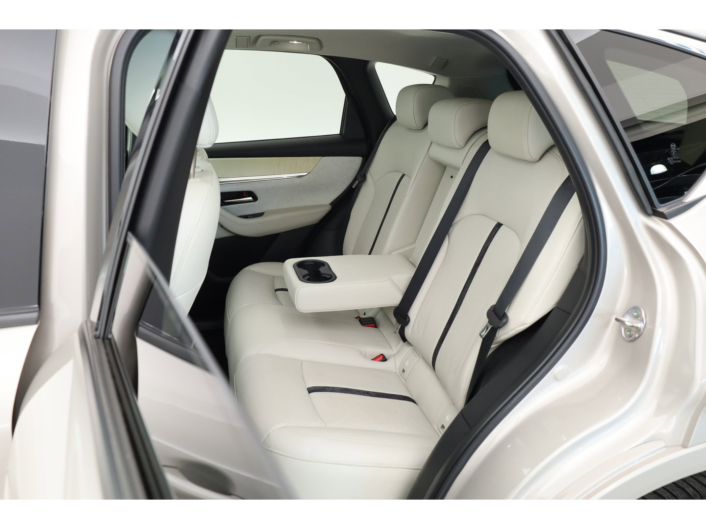Mazda CX-60 2.5 e-SkyActiv PHEV Homura | SOH 93.8% | Pano | Stoelventilatie | Stoel-Stuurverw. | Head-up | 360cam | Bose | Adapt. Cruise