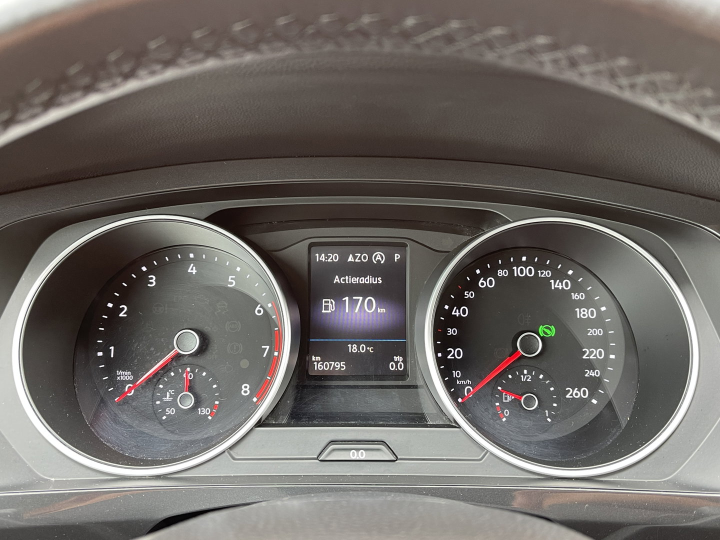 Volkswagen Tiguan 1.4 TSI ACT Comfortline Business R | Apple Carplay | Android Auto | Lane Assist | Park Assist | Achteruitrijcamera | Trekhaak |