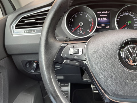 Volkswagen Tiguan 1.4 TSI ACT Comfortline Business R | Apple Carplay | Android Auto | Lane Assist | Park Assist | Achteruitrijcamera | Trekhaak |