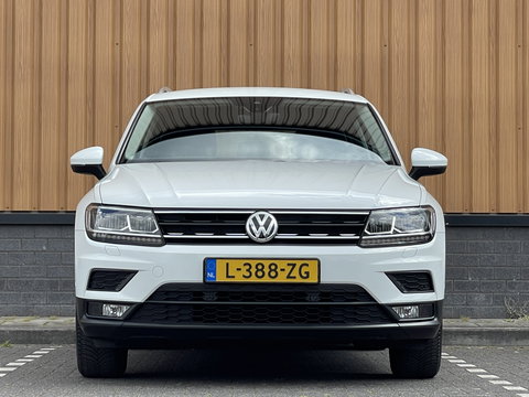 Volkswagen Tiguan 1.4 TSI ACT Comfortline Business R | Apple Carplay | Android Auto | Lane Assist | Park Assist | Achteruitrijcamera | Trekhaak |