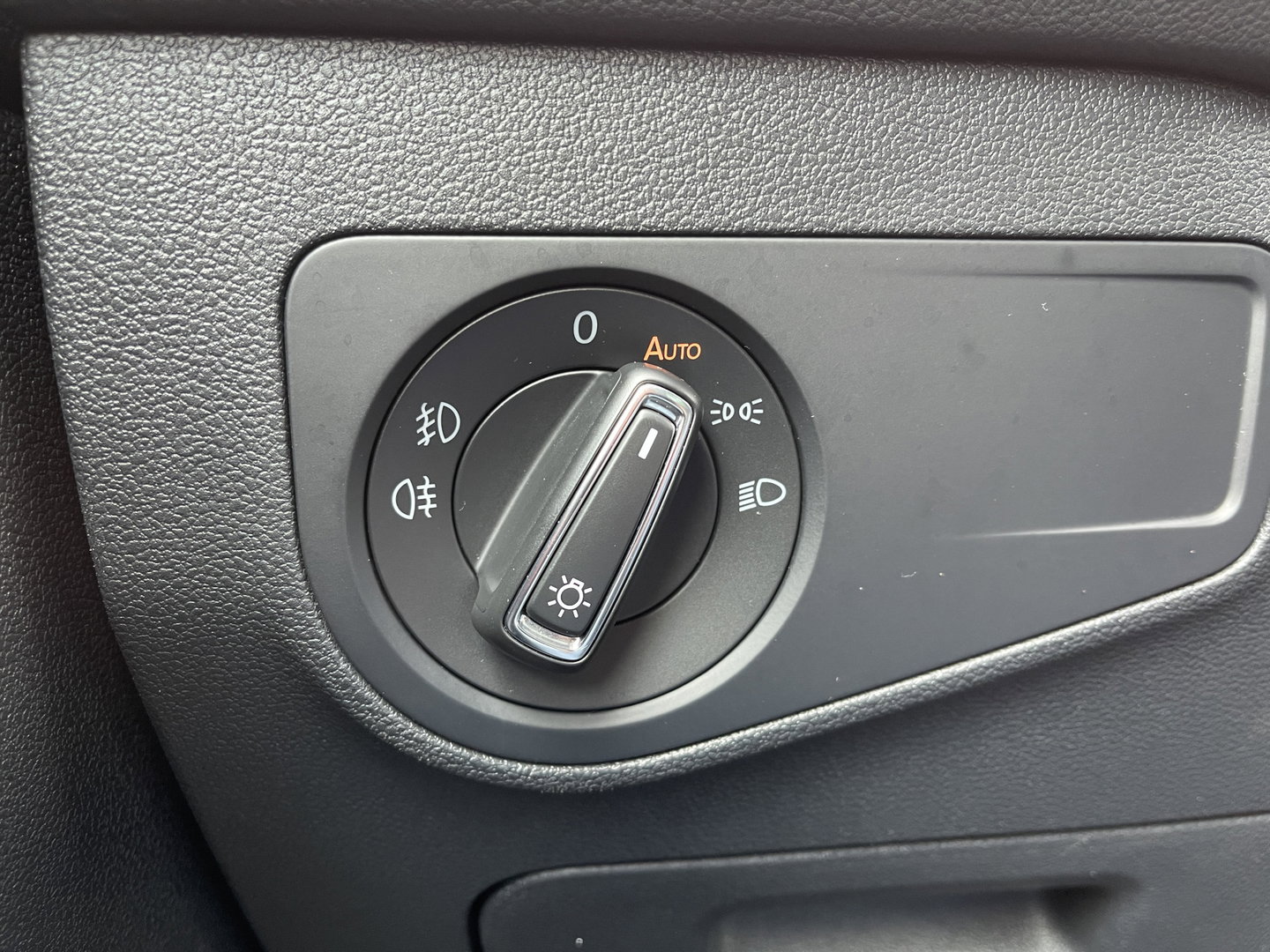 Volkswagen Tiguan 1.4 TSI ACT Comfortline Business R | Apple Carplay | Android Auto | Lane Assist | Park Assist | Achteruitrijcamera | Trekhaak |