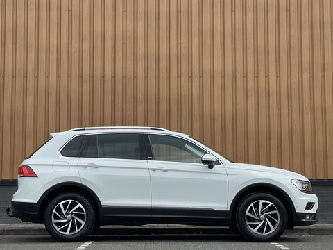 Volkswagen Tiguan 1.4 TSI ACT Comfortline Business R | Apple Carplay | Android Auto | Lane Assist | Park Assist | Achteruitrijcamera | Trekhaak |
