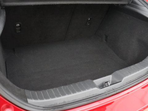 Mazda 3 2.0 e-SkyActiv-X M Hybrid 186 Comfort | Stoelverwarming | Head-Up | Adaptive cruise | Carplay | Camera | Full LED | Navigatie | Climate control | Stuurverwarming | Side Assist