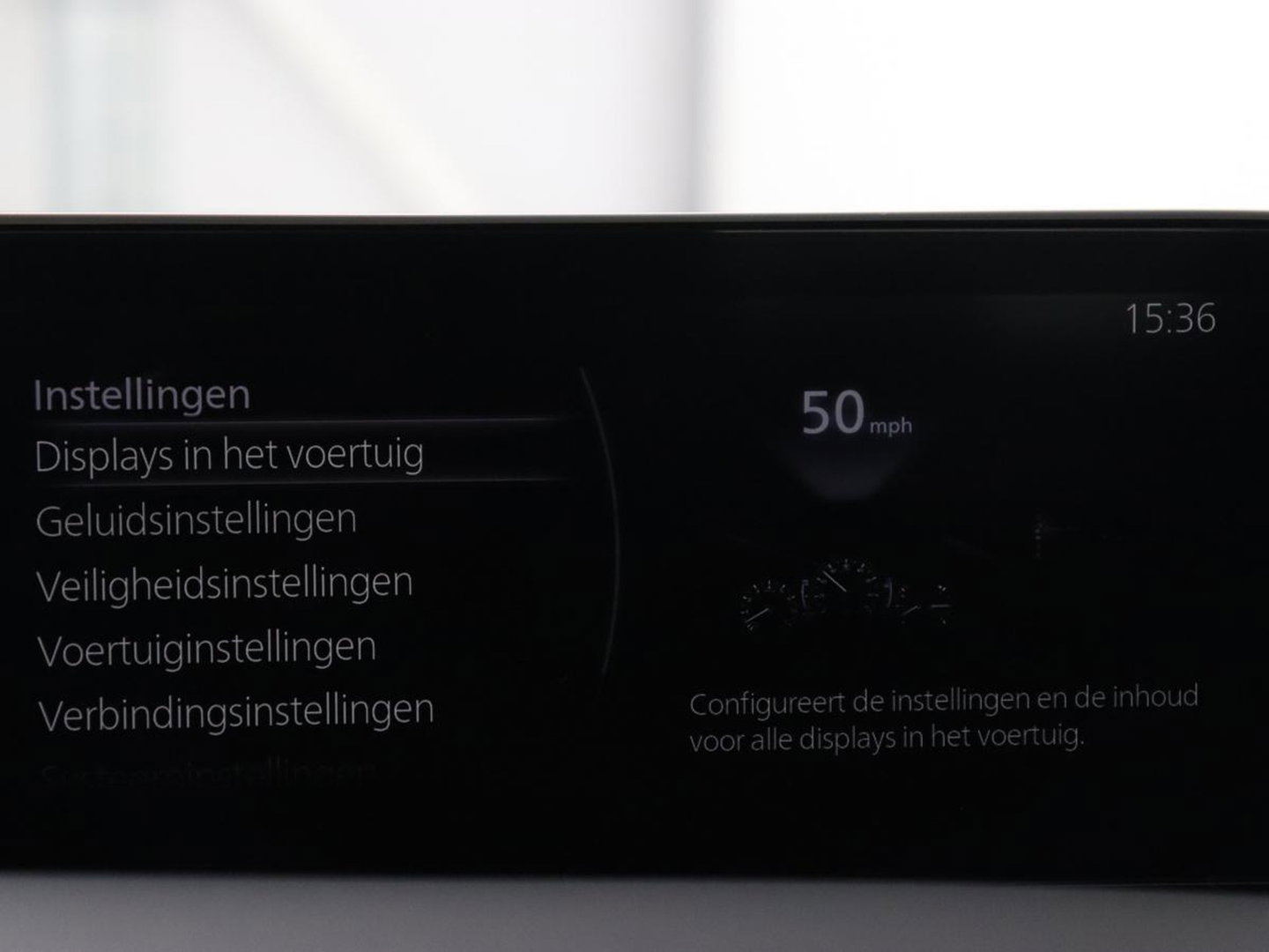 Mazda 3 2.0 e-SkyActiv-X M Hybrid 186 Comfort | Stoelverwarming | Head-Up | Adaptive cruise | Carplay | Camera | Full LED | Navigatie | Climate control | Stuurverwarming | Side Assist
