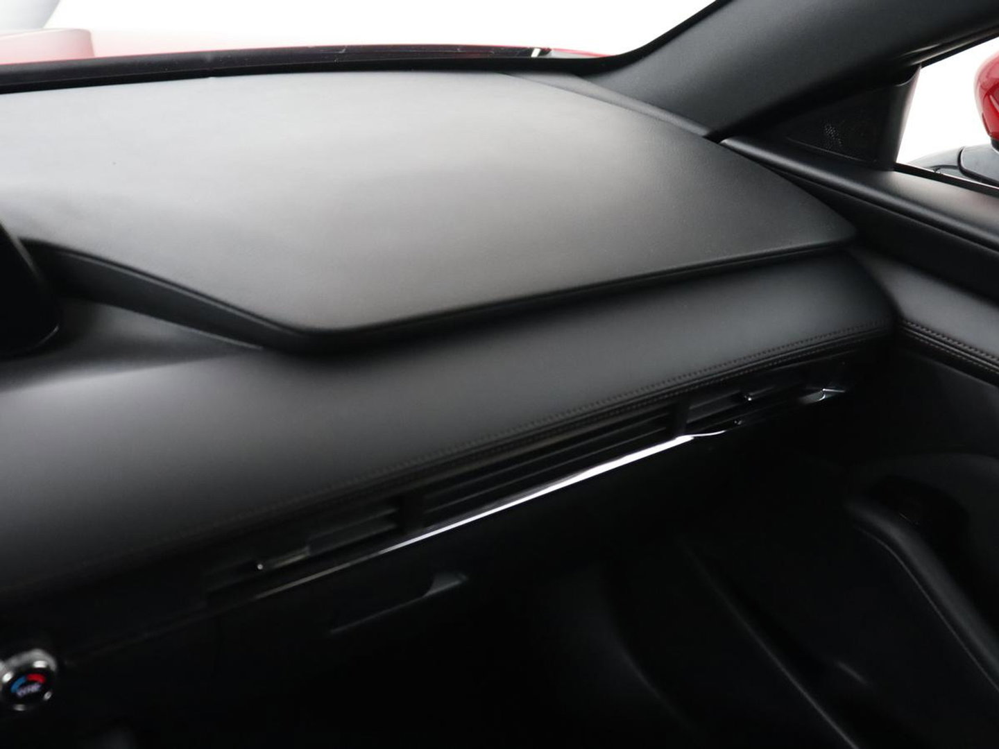 Mazda 3 2.0 e-SkyActiv-X M Hybrid 186 Comfort | Stoelverwarming | Head-Up | Adaptive cruise | Carplay | Camera | Full LED | Navigatie | Climate control | Stuurverwarming | Side Assist