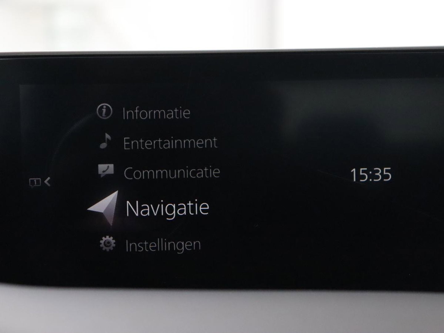 Mazda 3 2.0 e-SkyActiv-X M Hybrid 186 Comfort | Stoelverwarming | Head-Up | Adaptive cruise | Carplay | Camera | Full LED | Navigatie | Climate control | Stuurverwarming | Side Assist