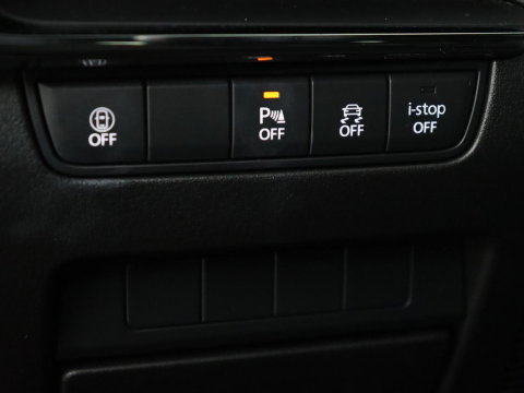 Mazda 3 2.0 e-SkyActiv-X M Hybrid 186 Comfort | Stoelverwarming | Head-Up | Adaptive cruise | Carplay | Camera | Full LED | Navigatie | Climate control | Stuurverwarming | Side Assist