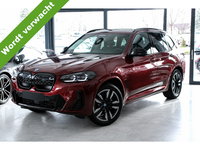 BMW iX3 - High Executive 80 kWh M Sport Panoramadak ACC Leder Keyless Entry Carplay Achteruitrijcamera BMW Live Dashboard Professional Stuurwielverwarming