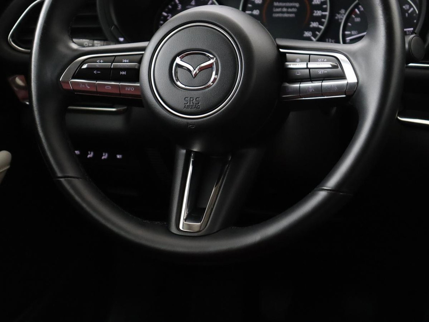 Mazda CX-30 2.0 e-SkyActiv-X M Hybrid 100th Anniversary Edition | Schuifdak | Leder | Trekhaak | 360 Camera | Stoelverwarming | Carplay | Adaptive cruise | Keyless | Head-Up | Bose Sound | Full LED