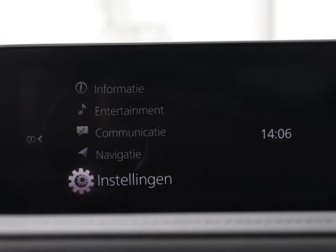 Mazda CX-30 2.0 e-SkyActiv-X M Hybrid 100th Anniversary Edition | Schuifdak | Leder | Trekhaak | 360 Camera | Stoelverwarming | Carplay | Adaptive cruise | Keyless | Head-Up | Bose Sound | Full LED