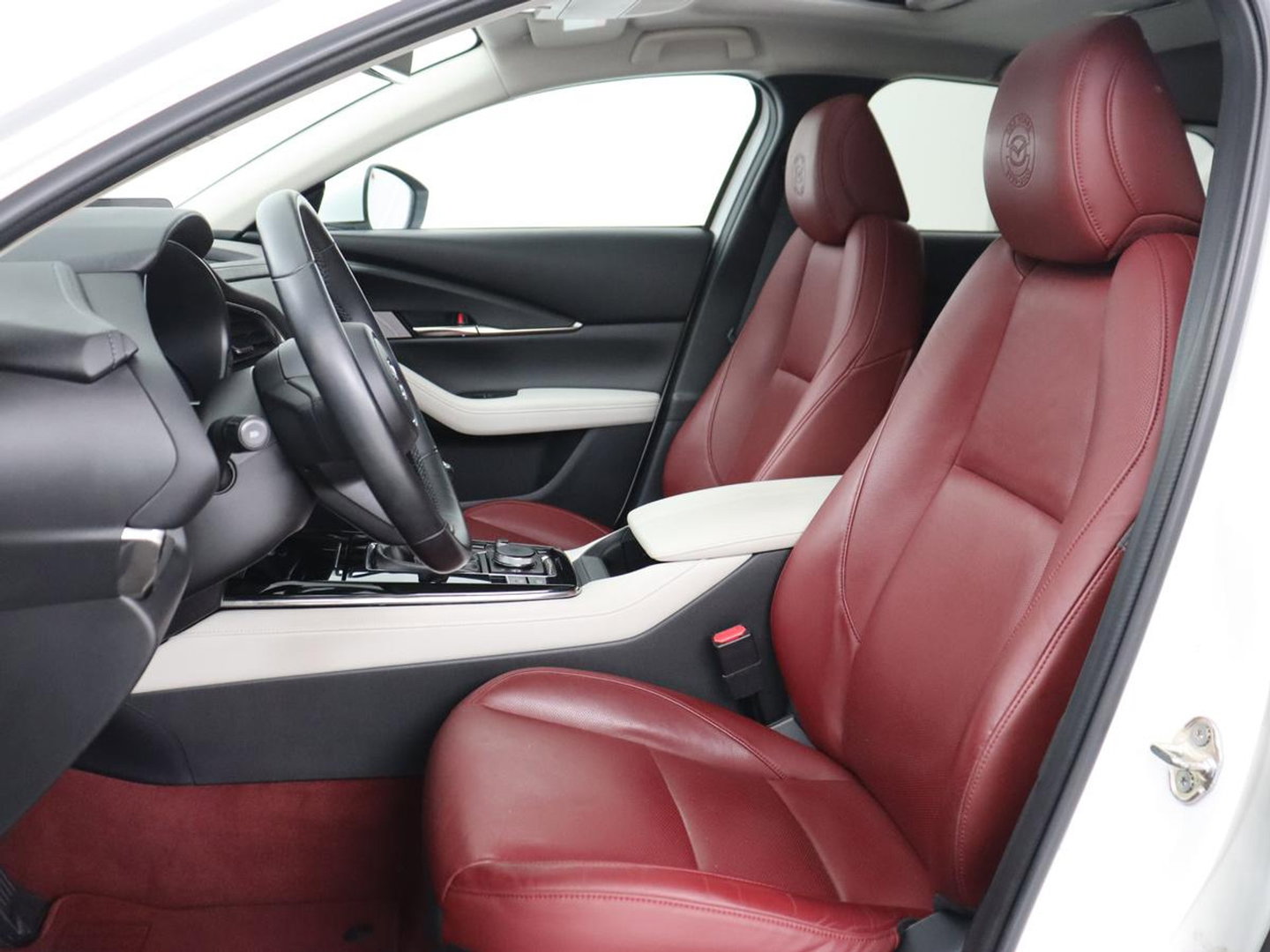 Mazda CX-30 2.0 e-SkyActiv-X M Hybrid 100th Anniversary Edition | Schuifdak | Leder | Trekhaak | 360 Camera | Stoelverwarming | Carplay | Adaptive cruise | Keyless | Head-Up | Bose Sound | Full LED