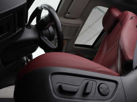 Mazda CX-30 2.0 e-SkyActiv-X M Hybrid 100th Anniversary Edition | Schuifdak | Leder | Trekhaak | 360 Camera | Stoelverwarming | Carplay | Adaptive cruise | Keyless | Head-Up | Bose Sound | Full LED