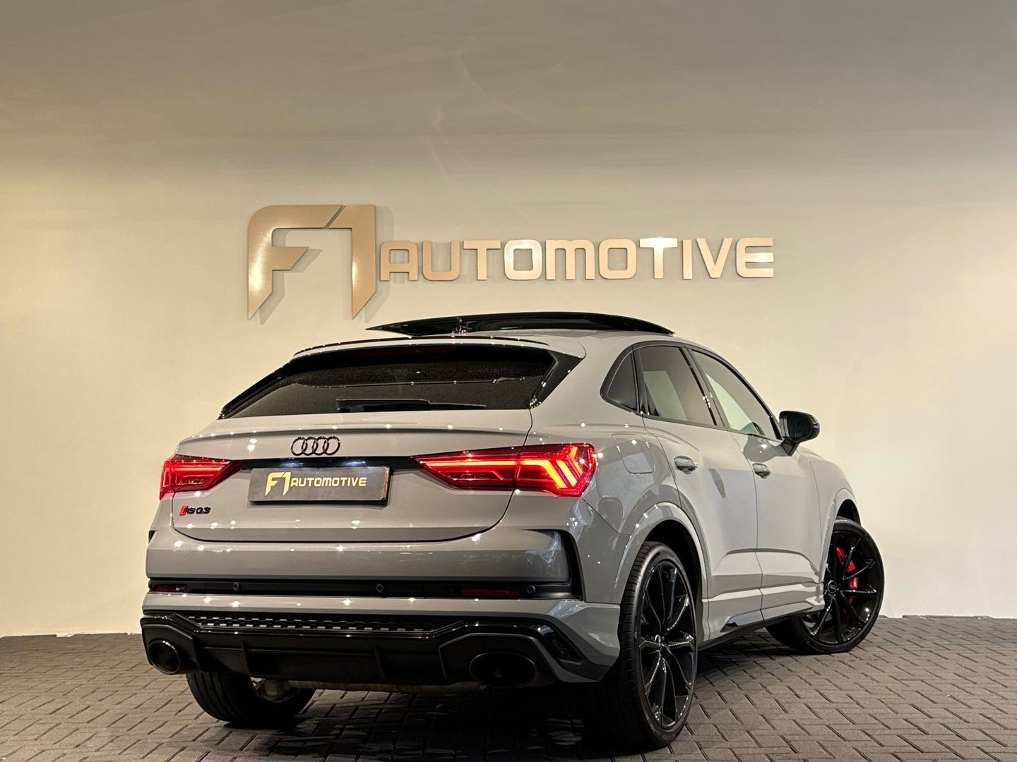 Audi RSQ3 Sportback 2.5 TFSI Pano|SONOS|RS Seat|Keyless|360Cam