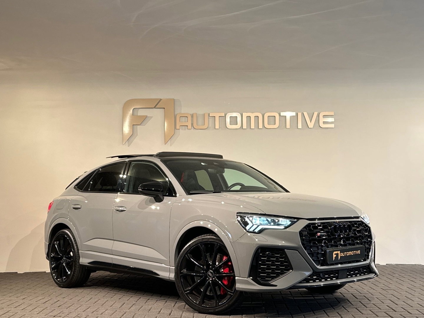 Audi RSQ3 Sportback 2.5 TFSI Pano|SONOS|RS Seat|Keyless|360Cam
